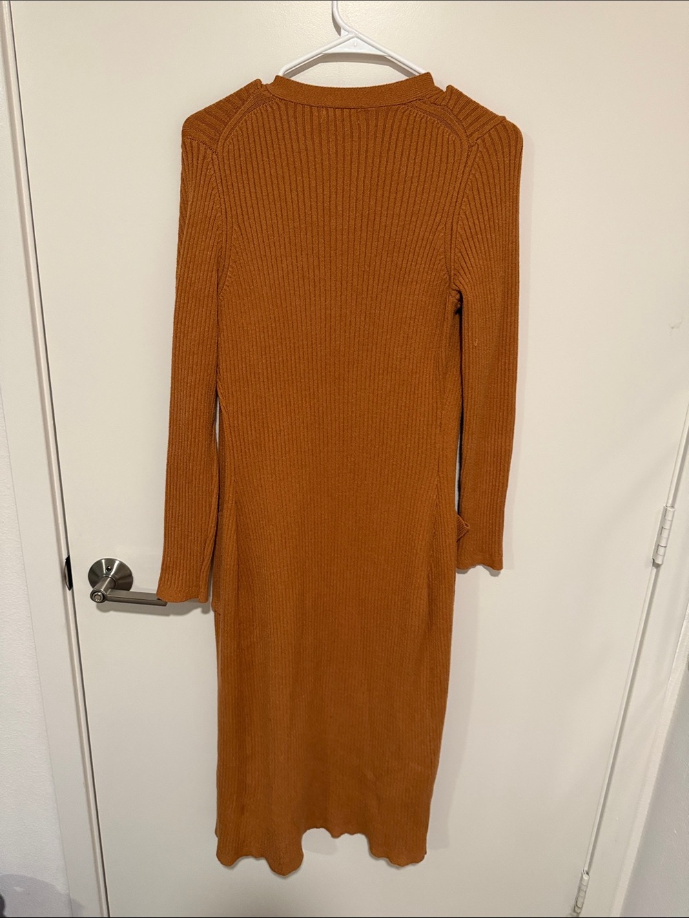 Lush Ribbed Button-Front Long Cardigan in Rust - Picture 3 of 4